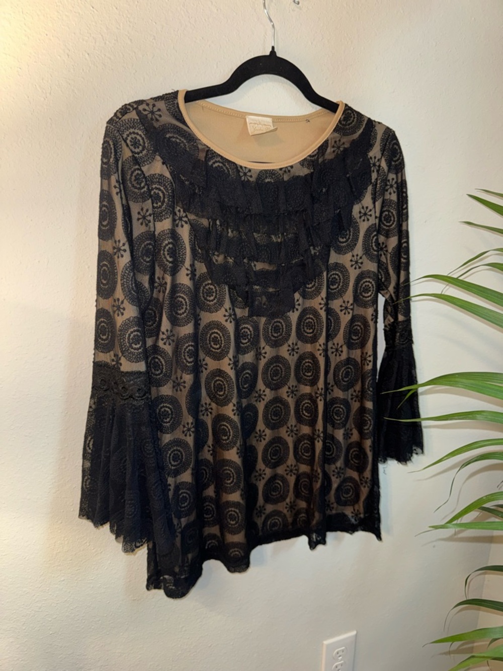 Ladies' Black Lace Overlay Long Sleeve Top with Tan Lining